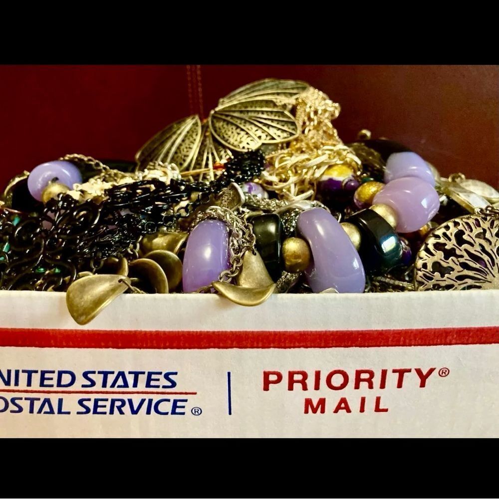 1 LB Vtg costume Jewelry Lot~ HIGH END Silver Gold, Pearls, Rhinestones Bling - Picture 10 of 12